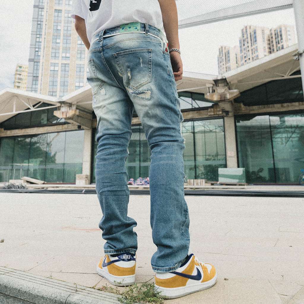 OFF WHITE